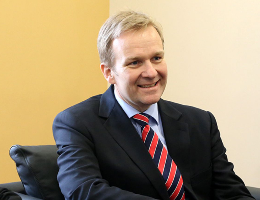 БЕОГРАД, 19. ЈАНУАРА /СРНА/ - Некадашњи шеф Делегације ЕУ у БиХ Петер Соренсен предложен је за новог специјалног представника ЕУ за дијалог Београда и Приштине.