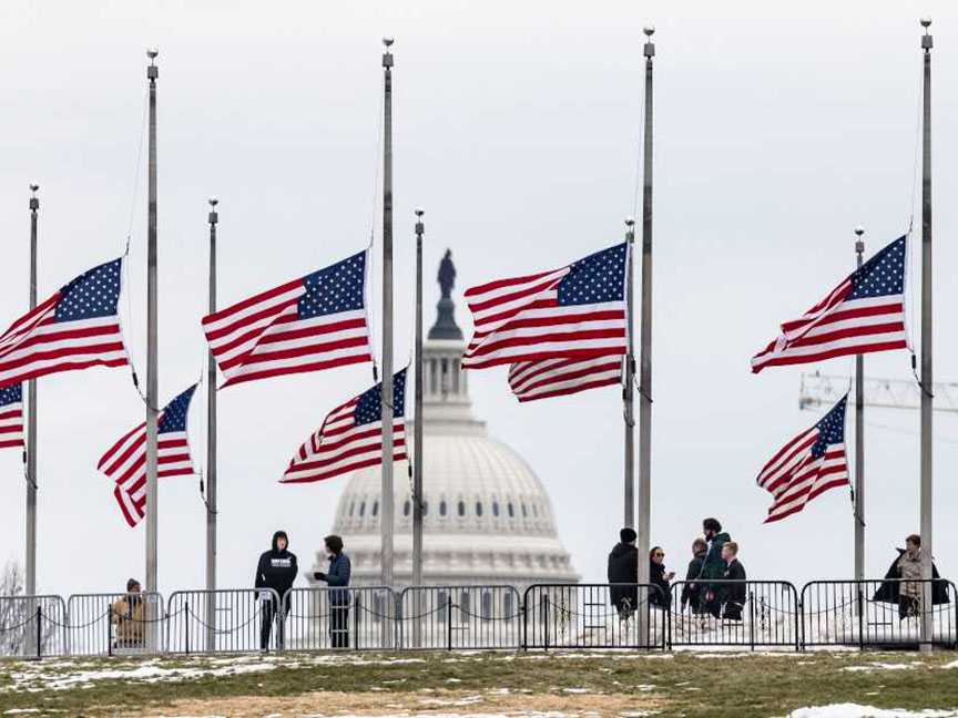 ВАШИНГТОН, 20. ЈАНУАРА /СРНА/ - Већина Американаца оптимистична је пред почетак другог мандата изабраног предсједника САД Доналда Трампа, чак и више него пред почетак његовог првог мандата 2017. године, показала је анкета агенције "Си-Би-Ес њуз".