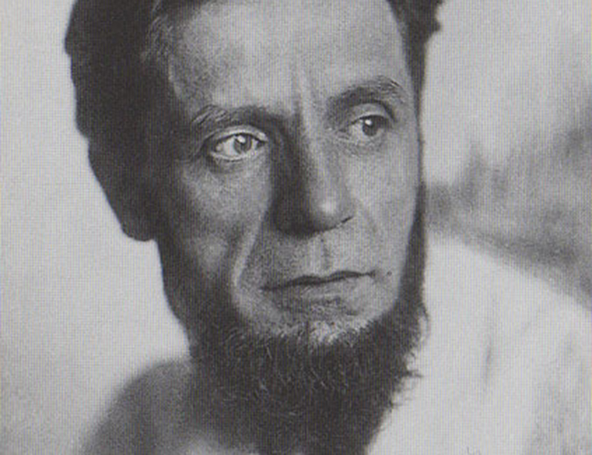 БИЈЕЉИНА, 21. ЈАНУАРА /СРНА/ - Вајар Тома Росандић /1878-1958/, први ректор Академије ликовних уметности у Београду и члан Српске академије наука и уметности, рођен је у Сплиту 22. јануара 1878. године.