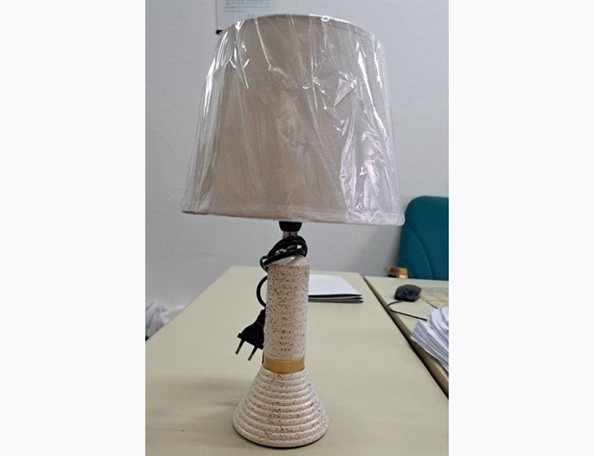 ИСТОЧНО САРАЈЕВО, 21. ЈАНУАРА /СРНА/ - Са тржишта БиХ повучена је електрична свјетиљка поријеклом из Кине чији су остали подаци непознати, јер представља ризик од пожара и струјног удара.