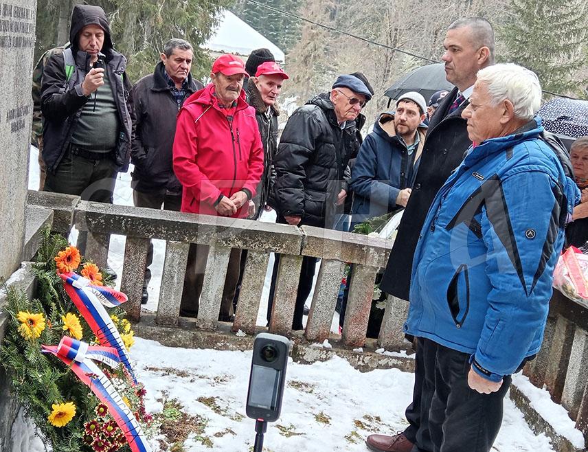 ХАН ПИЈЕСАК, 21. ЈАНУАРА /СРНА/ - У Пјеновцу код Хан Пијеска данас су обиљежене 83 године од погибије 59 пролетера и три народна хероја у сукобу партизанских и њемачких јединица потпомогнутим домобранима у Другој непријатељској офанзиви 1942.  години.