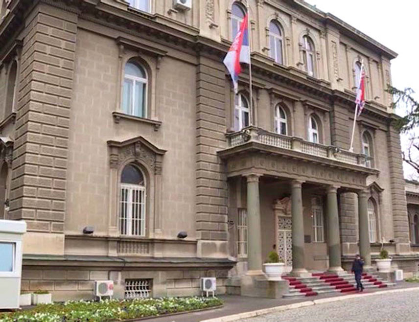 БЕОГРАД, 21. ЈАНУАРА /СРНА/ - Држављанка Хрватске која је насилно покушала да уђе у зграду Председништва Србије у Београду враћена је у матичну земљу.