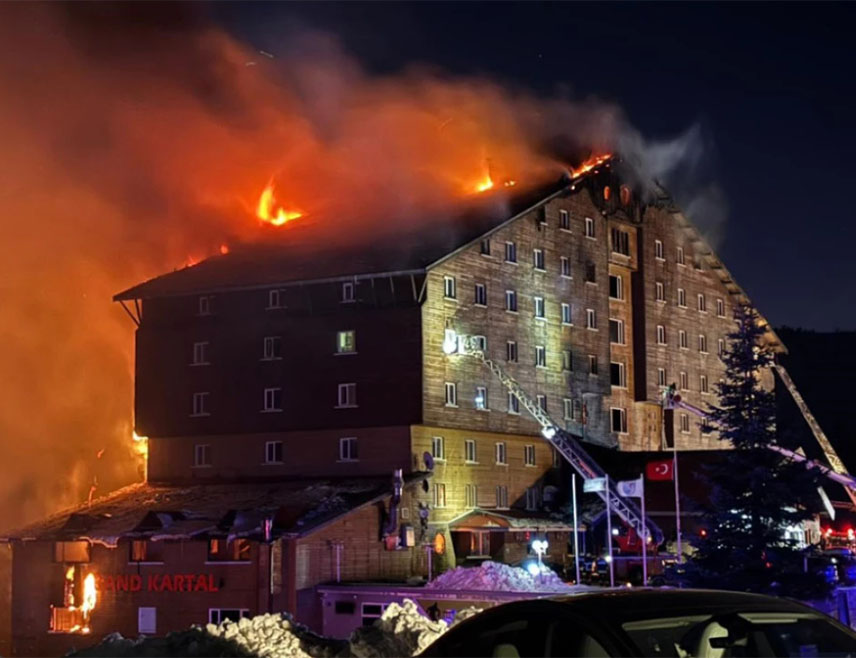 АНКАРА, 21. ЈАНУАРА /СРНА/ - Број страдалих у пожару у хотелу у ски-центру Карталкаја порастао је на 76, а до сада је ухапшено девет особа, потврдио је турски министар унутрашњих послова Али Јерликаја.