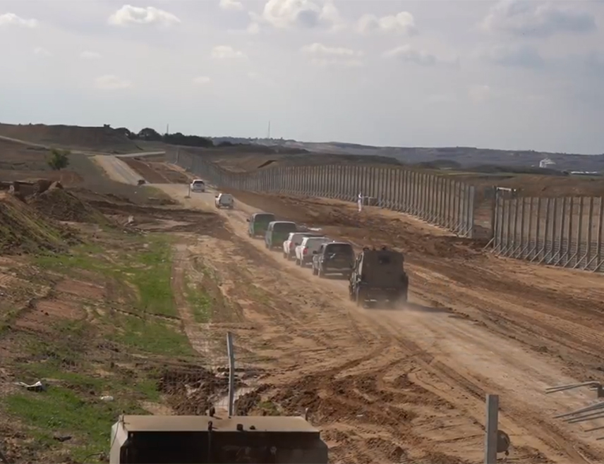 ГАЗА, 25. ЈАНУАРА /СРНА - РИА Новости/ - Четири припаднице израелске војске ослобођене су из заробљеништва Хамаса и пребачене на територију Израела, саопштено је из израелске војске.