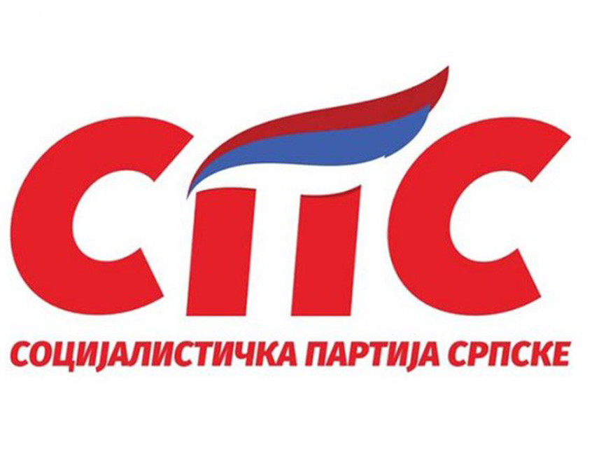 БАЊАЛУКА, 25. ЈАНУАРА /СРНА/ - Социјалистичка партија Српске /СПС/ поздравила је најаву предсједника Републике Српске Милорада Додика о повећању плата за све буџетске кориснике од 10 одсто и припаднике полиције за 30 одсто од априла ове године.