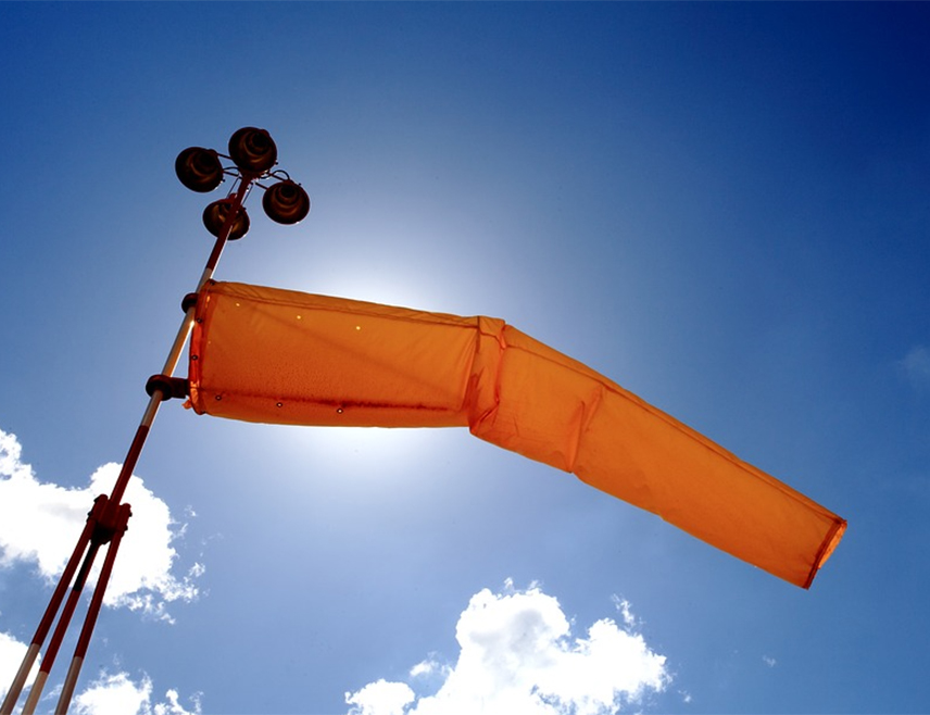 САРАЈЕВО, 27. ЈАНУАРА /СРНА/ - У Републици Српској и Федерацији БиХ  /ФБиХ/ сутра ће бити претежно топло, али вјетровито вријеме, уз температуру до 18 степени Целзијусових.