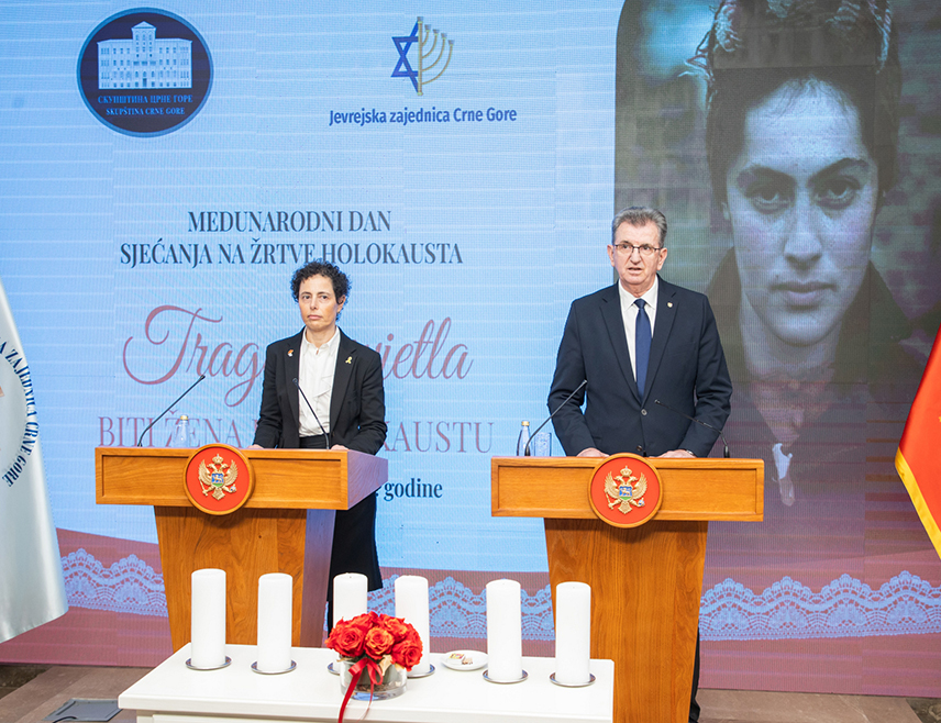ПОДГОРИЦА, 27. ЈАНУАРА /СРНА/ - У Скупштини Црне Горе у сарадњи са Јеврејском заједницом обиљежен је Међународни дан сјећања на жртве Холокауста  и отворена изложба "Tрагови свјетла - бити жена у Холокаусту", коју је уступио Музеј Јад Вашем.