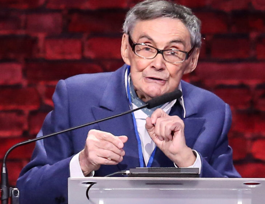 ВАРШАВА, 27. ЈАНУАРА /СРНА/ - Марјан Турски, један од преживјелих из Аушвица, упутио је ријечи подршке преживјелима Холокауста и говорио о значају сузбијања антисемитизма и обезбјеђивања мирног суживота ради добробити будућих покољења.