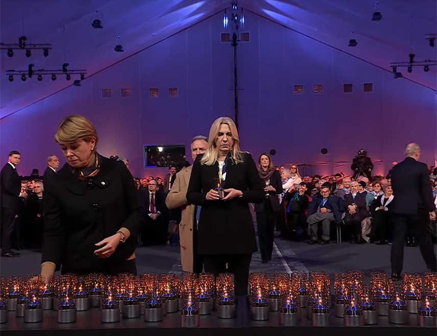 ОСВЈЕЋИМ, 27. ЈАНУАРА /СРНА/ - Српски члан и предсједавајућа Предсједништва БиХ Жељка Цвијановић приложила је свијећу за жртве Холокауста које су страдале у нацистичком логору Аушвиц-Биркенау у Освјенћиму, током комеморације поводом 80. годишњице ослобађања тог злогласног логора.