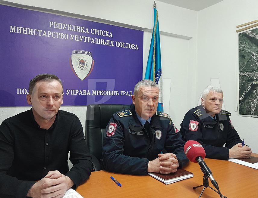 МРКОЊИЋ ГРАД, 28. ЈАНУАРА /СРНА/ - На подручју у надлежности Полицијске управе Мркоњић Град у 2024. години евидентирано је за 20,5 одсто мање кривичних дјела, а забиљежено је 250 саобраћајних незгода, што је повећање за 15,3 одсто у односу на 2023, истакнуто је данас на конференцији за новинаре представника Управе.