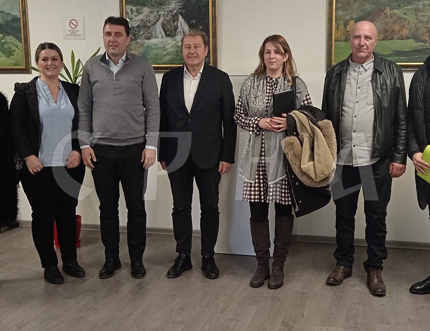 СОКОЛАЦ, 28. ЈАНУАРА /СРНА/ - Романијска кућа на Сокоцу, репрезентативни објекат за развој пољопривреде, рурални развој и промоцију здравих пољопривредних производа, требала би да буде отворена најдаље до јула, рекао је координатор пројекта италијанске кооперације у БиХ Младен Tодоровић.