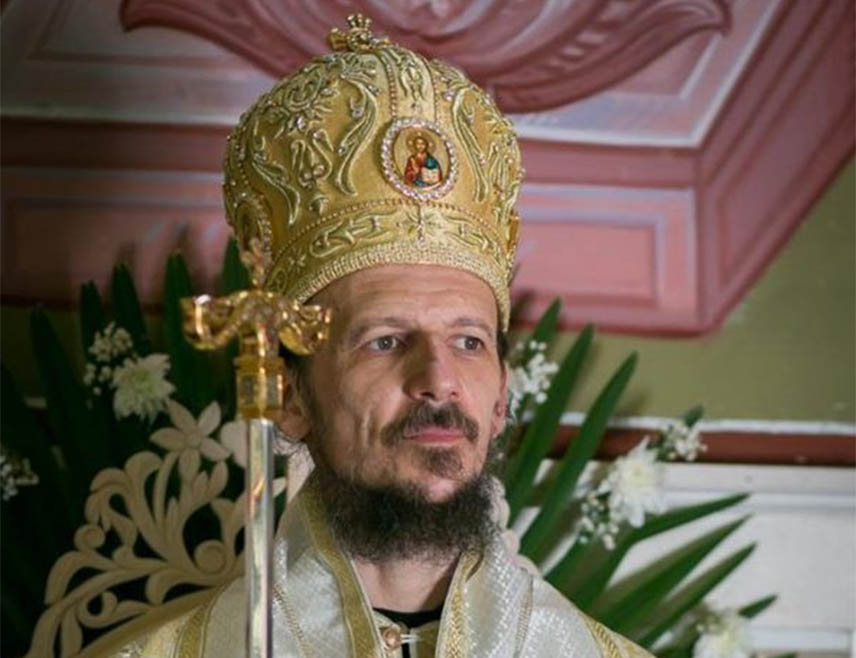 TРЕБИЊЕ, 29. ЈАНУАРА /СРНА/ - Његово високопреосвештенство митрополит захумско-херцеговачки и приморски Димитрије и свештенство Саборног храма у Tребињу позвали су надлежне институције, нарочито Тужилаштво, да реагују најстрожим законом предвиђеним мјерама због бруталног пребијања дјечака од четири малољетника.