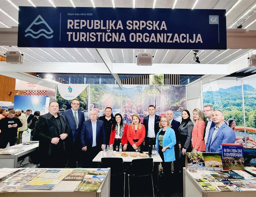 ЉУБЉАНА, 29. ЈАНУАРА /СРНА/ - Рафтинг, кањонинг, планинарење, бициклизам, Јахорина, национални паркови "Козара" и "Сутјеска", Визитор центар Пецка, као и еко-зона Шипово окоснице су понуде Туристичке организације Републике Српске /ТОРС/ на Међународном сајму туризма у Љубљани.