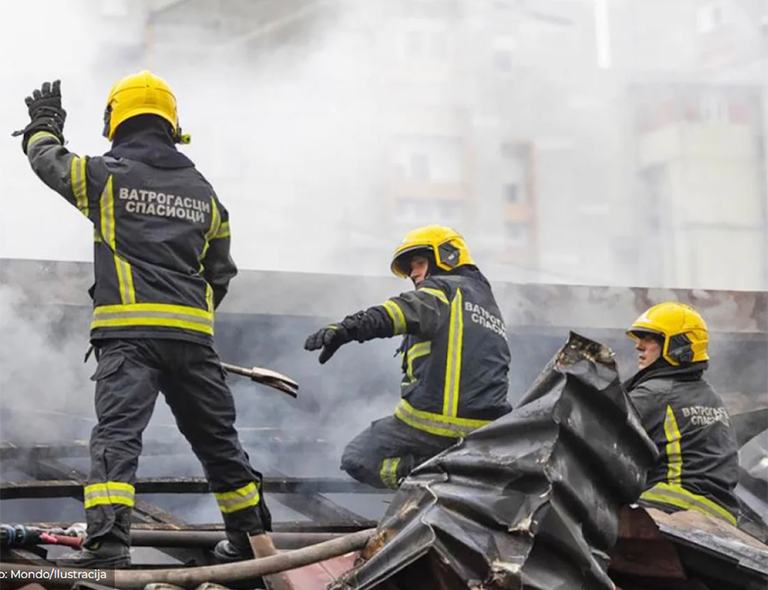 ЉУБЉАНА, 30. ЈАНУАРА /СРНА/ - Једанаест лица, од којих једно теже, повријеђено је у пожару у ђачком дому у Љубљани.