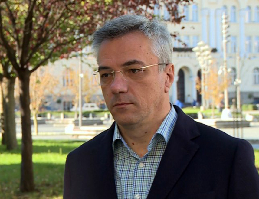 БАЊАЛУКА, 30. ЈАНУАРА /СРНА/ - Правник Огњен Tадић рекао је да судије у политичком Сарајеву негирају законе БиХ исто као што њихови политичари негирају Дејтон и Устав БиХ.