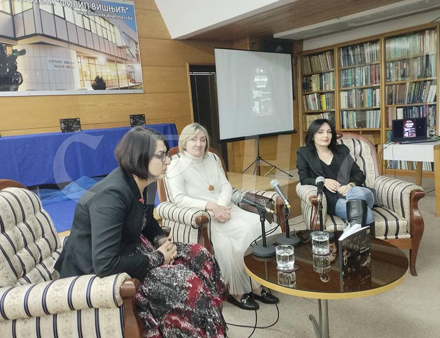 БИЈЕЉИНА, 30. ЈАНУАРА /СРНА/ - У Бијељини је вечерас промовисана прва стручна едиција издавачке дјелатности Народне библиотеке "Филип Вишњић" названа "Библиобитник" и њена прва публикације - библиографија "Унеси драму".