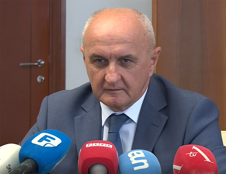 БАЊАЛУКА, 3. ФЕБРУАРА /СРНА/ - Министар енергетике и рударства Републике Српске Петар Ђокић рекао је да је изградња Хидроелектране /ХЕ/ "Бук Бијела" активан пројекат, те оцијенио да је његово оспоравање и кочење непотребно и неутемељено.