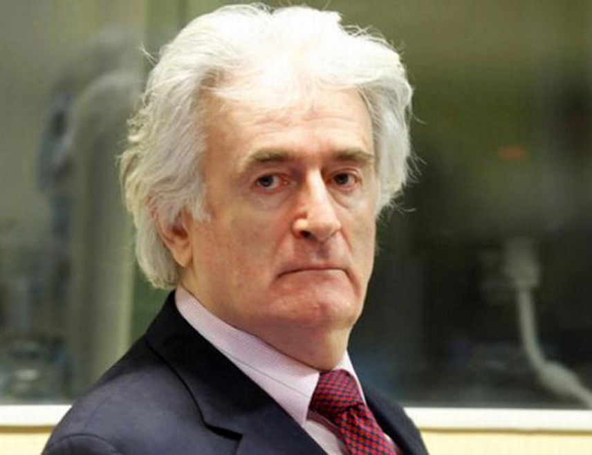 ИСTОЧНО САРАЈЕВО, 3. ФЕБРУАРА /СРНА/ - Први предсједник Републике Српске Радован Караџић касно послије подне јавио се на кратко и налази се на посматрању у затворској амбуланти, рекла је Срни његова кћерка Соња Караџић Јовичевић.