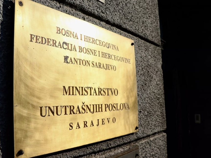 САРАЈЕВО, 4. ФЕБРУАРА /СРНА/ - У Сарајеву је у току оперативно-тактичка акција "Брут" с циљем проналажења трагова и предмета који се могу довести у везу са извршењем кривичног дјела убиства Сатка Кекића у Словенији, саопштено је из Министарства унутрашњих послова /МУП/ Кантона Сарајево.