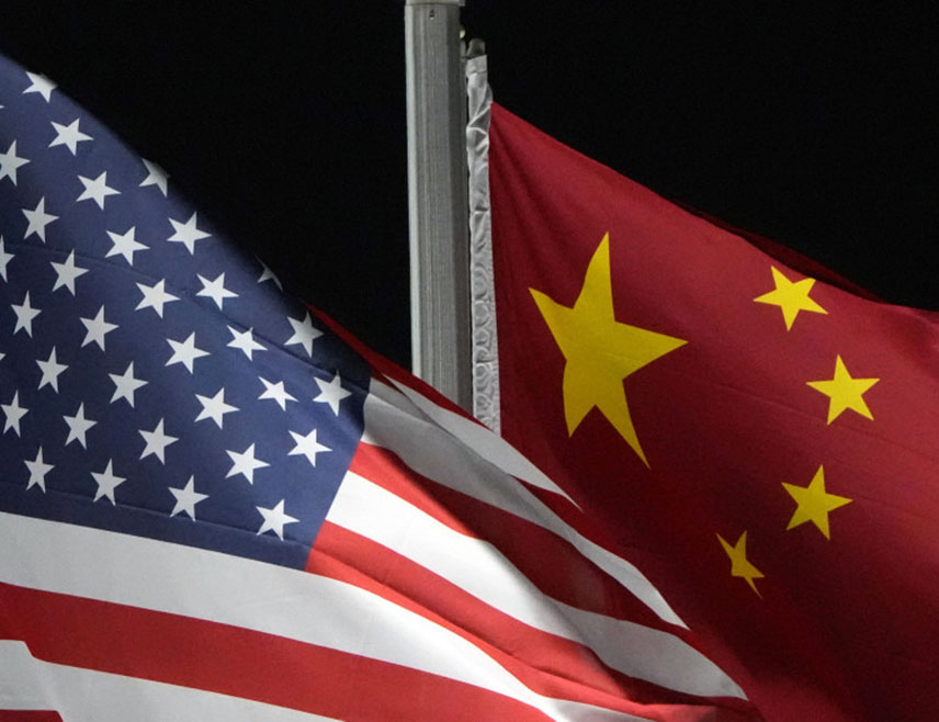 ПЕКИНГ, 4. ФЕБРУАРА /СРНА/ - Кина је најавила увођење царина на одређене америчке производе у изнозу од 10 до 15 одсто, након што су на снагу ступиле царине од 10 одсто које је Вашингтон увео на кинеске производе, јавила је кинеска новинска агенција Синхуа.