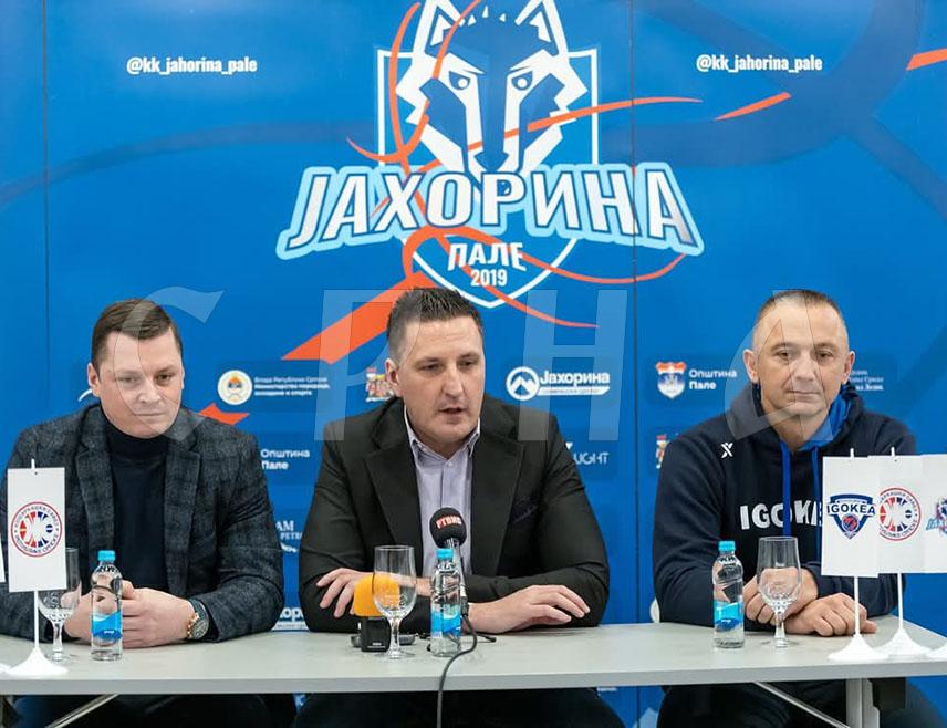 ПАЛЕ, 5. ФЕБРУАРА /СРНА/ - Предсједник Кошаркашког клуба /КК/ "Јахорина" Недељко Елек истакао је да ће се вечерас борити и покушати побиједити у финалу Купа Републике Српске иако је "Игокеа" из Александровца фаворит.