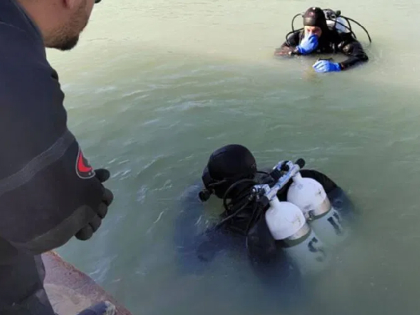 САРАЈЕВО, 6. ФЕБРУАРА /СРНА/ - У Јабланичком језеру данас је пронађено тијело мушкарца чији је нестанак пријављен након што је 2. фебруара отишао у риболов и није се вратио кући, саопштено је из Федералне управе цивилне заштите.