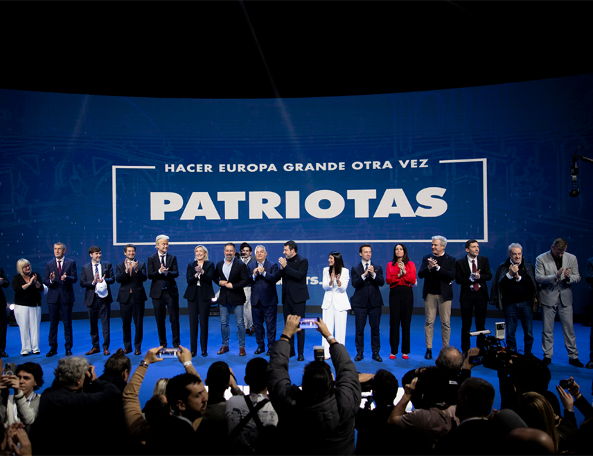 МАДРИД, 10. ФЕБРУАРА /СРНА/ - Самит "Патриота за Европу" /ПФЕ/, који је одржан у Мадриду, завршен је оштром критиком Европске уније, за коју је речено да је "корумпирана и анахрона".