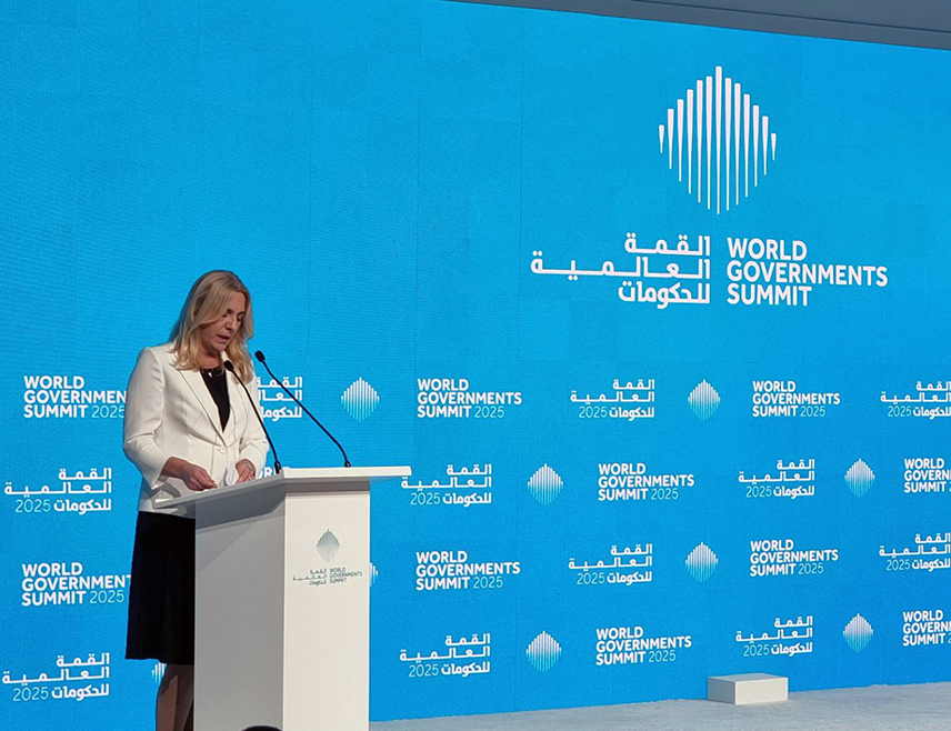 ДУБАИ, 11. ФЕБРУАРА /СРНА/ - Српски члан и предсједавајућа Предсједништва БиХ Жељке Цвијановић изјавила је на Свјетском самиту влада у Дубаију да економске кризе, миграције, различити безбједносни изазови захтијевају заједничке напоре и колективне одговоре, јер их појединачно нико не може савладати.