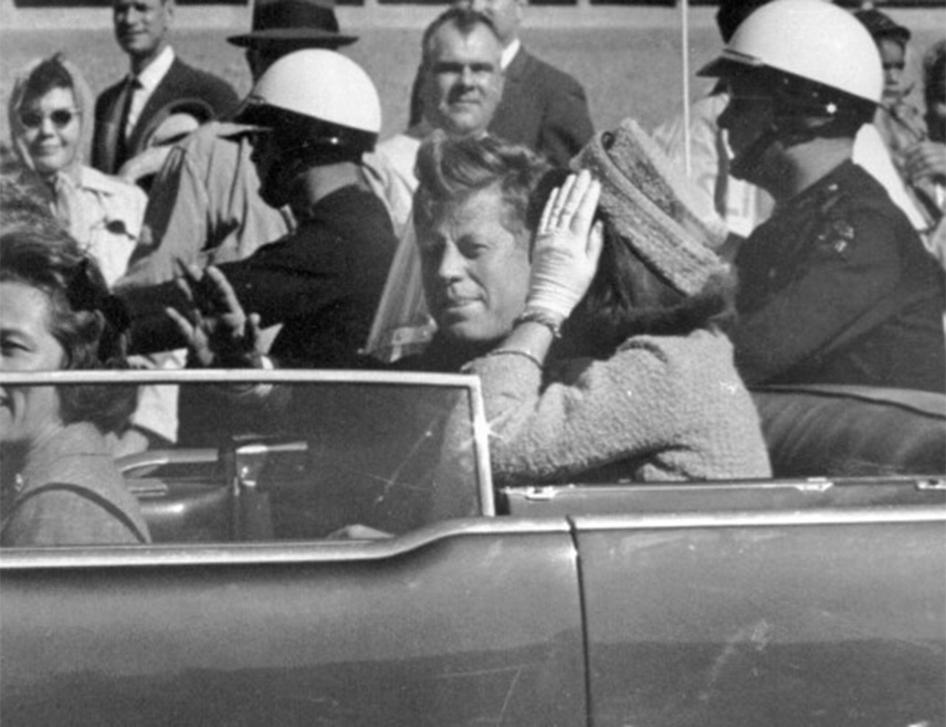 ВАШИНГТОН, 11. ФЕБРУАРА /СРНА/ - Федерални биро за истраге /ФБИ/ пронашао је око 2.400 повјерљивих докумената повезаних са убиством бившег америчког предсједника Џона Ф. Кенедија, за које се испоставило да никада нису достављени Државном архиву САД.