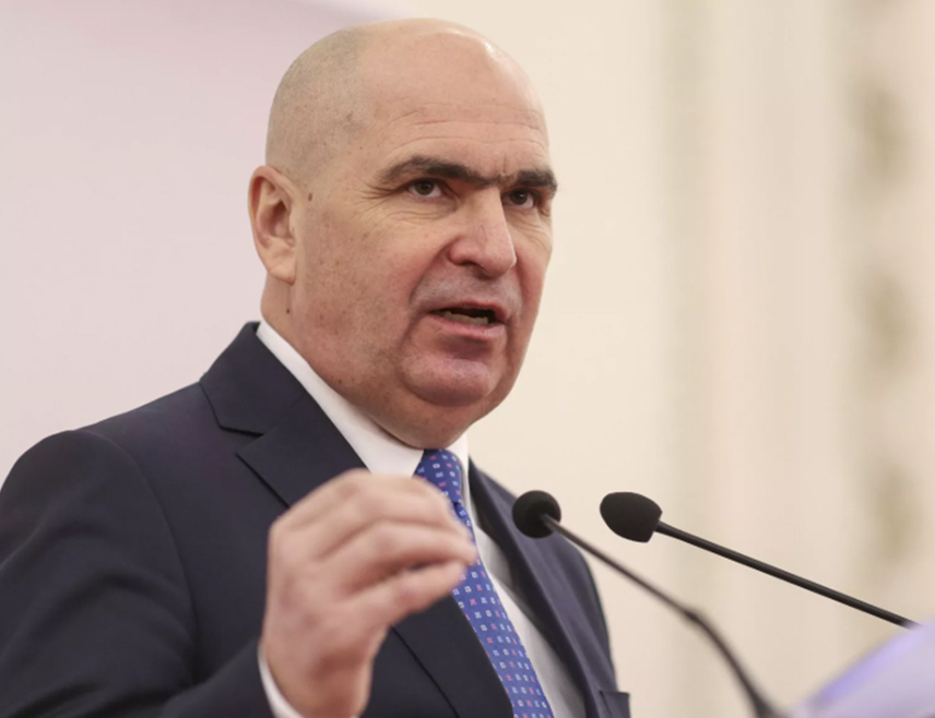 БУКУРЕШТ, 12. ФЕБРУАРА /СРНА - РИА Новости/ - Предсједник Румуније Клаус Јоханис предао је дужност предсједавајућем Сената Парламента Илијеу Болојану, који је од данас вршилац дужности предсједника државе.