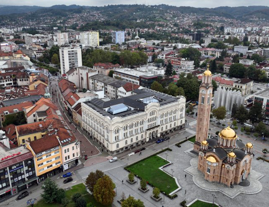 БАЊАЛУКА, 13. ФЕБРУАРА /СРНА/ - У центру Бањалуке данас и сутра на снази ће бити обустава саобраћаја због обиљежавања Дана државности Републике Српске и Дана државности Републике Србије.