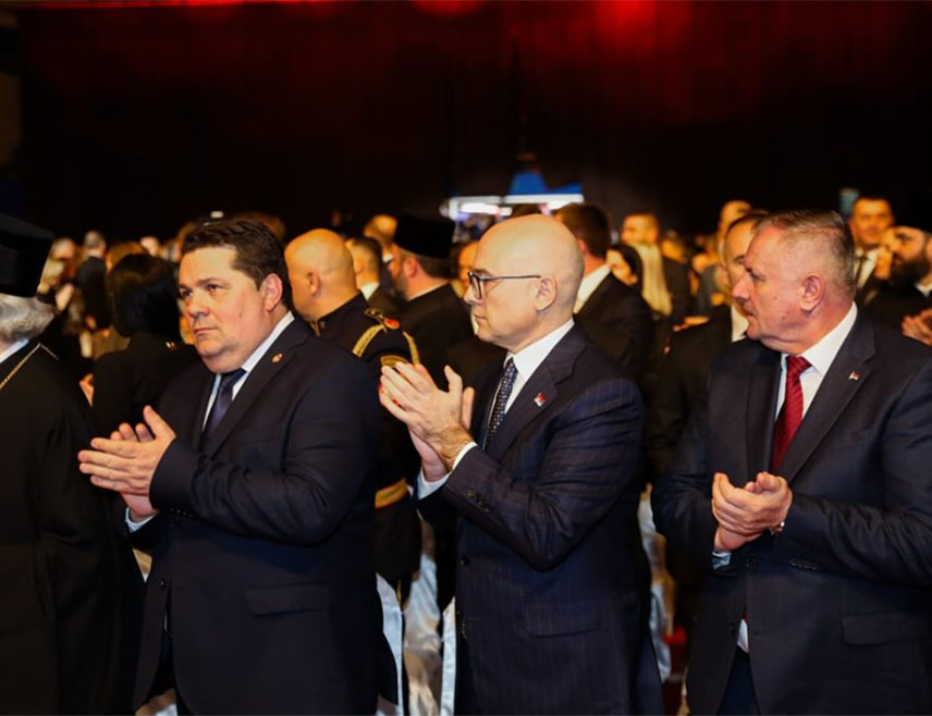 БАЊАЛУКА, 13. ФЕБРУАРА /СРНА/ - Предсједник Владе Србије у оставци Милош Вучевић истакао је да је вечерас у Бањалуци одржан величанствен скуп свесрпског јединства и слоге, те поручио да на темељу Декларације о заједничкој будућности, Република Српска и Србија настављају даље да граде најближе везе.