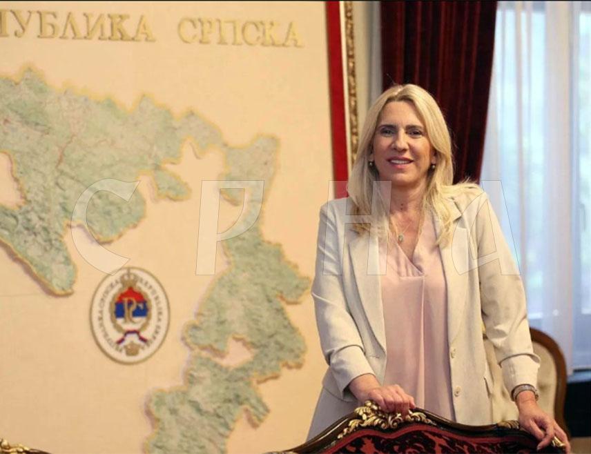 САРАЈЕВО, 14. ФЕБРУАРА /СРНА/ - Српски члан и предсједавајућа Предсједништва БиХ Жељка Цвијановић честитала је Сретење, Дан државности Србије и Дан државности Републике Српске, предсједницима Александру Вучићу и Милораду Додику, као и свим Србима гдје год живјели, истакавши да се заједничким обиљежавањем свједочи српска саборност и нераскидива повезаност.