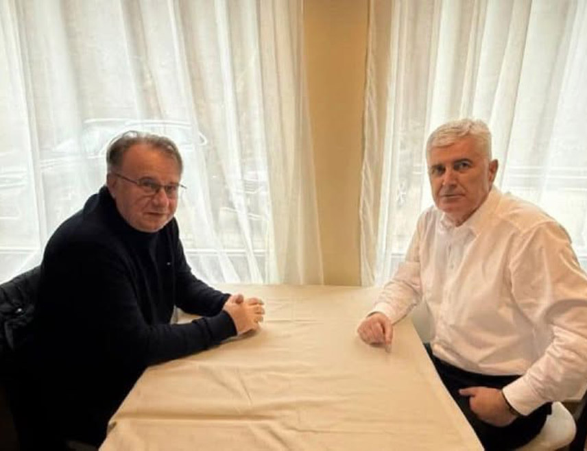 КОЊИЦ, 14. ФЕБРУАРА /СРНА/ - Предсједници ХДЗ-а БиХ Драган Човић и СДП-а БиХ Нермин Никшић истакли су данас заједнички став да је неопходно у најскоријем року обезбиједити атмосферу стабилног политичког дијалога свих учесника власти како би се до марта постигли реформски искораци на европском путу БиХ и ријешила сва приоритетна питања на нивоу ФБиХ.