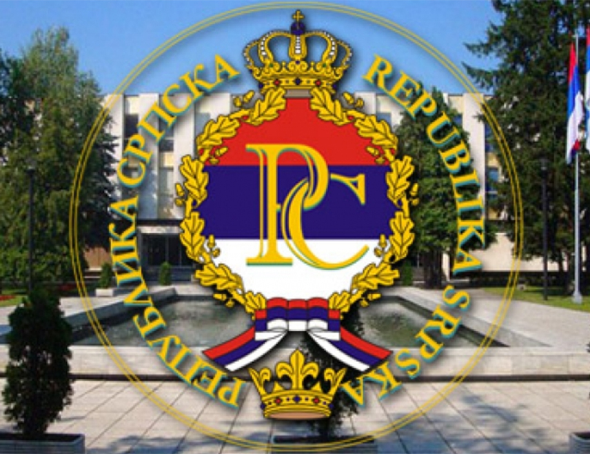 БАЊАЛУКА, 17. ФЕБРУАРА /СРНА/ - Влада Републике Српске затражила је од Народне скупштине да размотри могућност сталног засједања како би најефикасније могла одговорити на потенцијалне предстојеће штетне посљедице по институције Републике Српске, због наметнутих одлука нелегитимног високог представника у БиХ, а због којих се води процес пред Судом БиХ против предсједника Српске Милорада Додика.