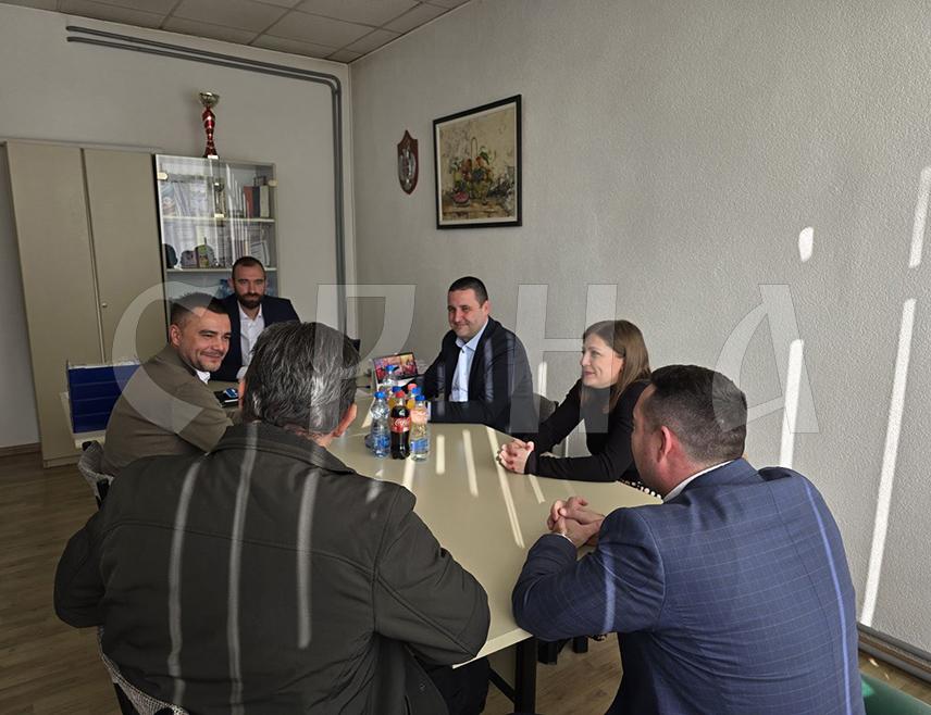 КОЗАРСКА ДУБИЦА, 18. ФЕБРУАРА /СРНА/ - У буџету општине Козарска Дубица планирана је субвенција предузећу "Комуналац" од 300.000 КМ која је дупло већа у односу на претходну годину, рекао је данас начелник општине Игор Савковић.