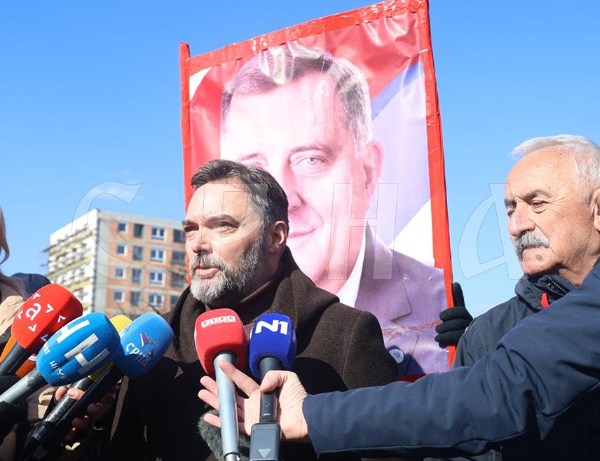 САРАЈЕВО, 19. ФЕБРУАРА /СРНА/ - Замјеник предсједавајућег Савјета министара Сташа Кошарац рекао је да након пресуде предсједнику Републике Српске Милораду Додику ништа више у БиХ неће бити исто.