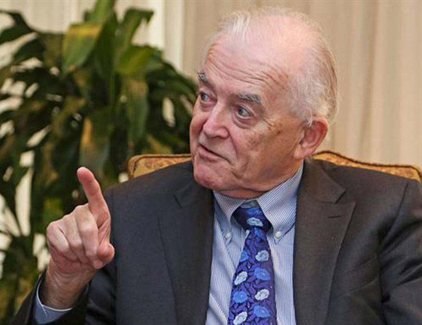 ЛОНДОН, 21. ФЕБРУАРА /СРНА - РИА Новости/ - Предсједник Украјине Владимир Зеленски мораће да добије нови мандат како би представљао своју земљу након завршетка сукоба, изјавио је Ричард Балф, посланик Конзервативне странке у Дому лордова Парламента Велике Британије.