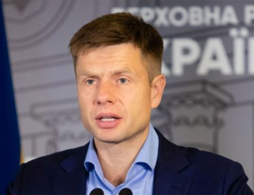 КИЈЕВ, 21. ФЕБРУАРА /СРНА/ - Продаја америчког оружја Украјини је обустављена, упркос напорима присталица власти у Кијеву да утврде супротно, саопштио је посланик Врховне раде Алексеј Гончаренко.