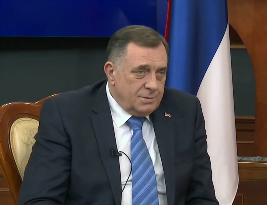 БАЊАЛУКА, 22. ФЕБРУАРА /СРНА/ - Предсједник Републике Српске Милорад Додик рекао је да ће позвати опозицију на разговор, те истакао да је Дејтонски споразум урушен и да су данас много опаснија кретања за Србе на овим просторима.