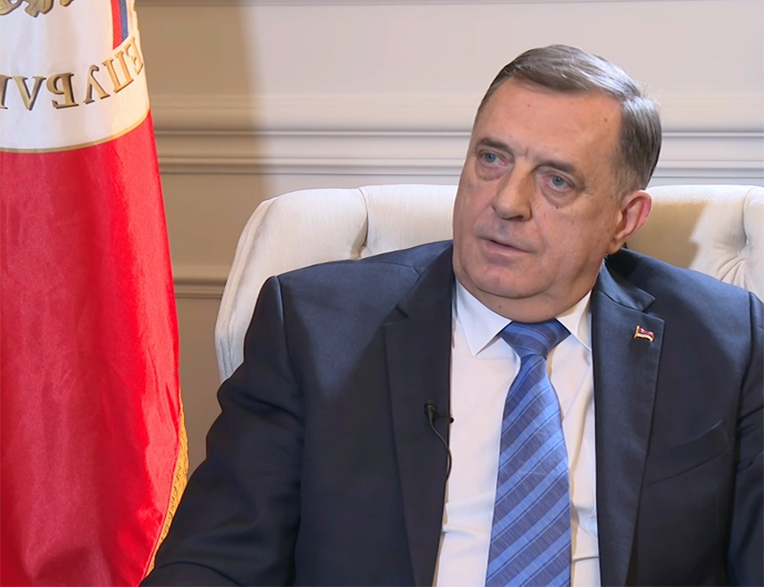 БАЊАЛУКА, 22. ФЕБРУАРА /СРНА/ - Предсједник Републике Српске Милорад Додик поручио је да у Српску неће ући ниједан мигрант из Њемачке, чија нова власт, према одређеним информацијама, има задатак да истјера пар стотина хиљада миграната и упути у земље из којих су ушли у ЕУ, при чему се истичу БиХ и Албанија.