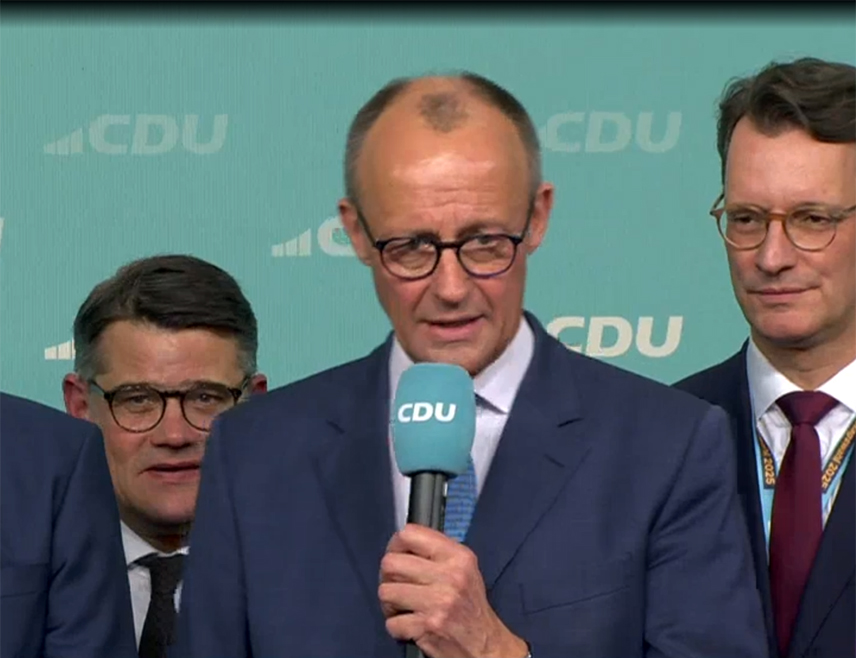 БЕРЛИН, 23. ФЕБРУАРА /СРНА - Ројтерс/ - Кандидат коалиције ЦДУ/ЦСУ за њемачког канцелара фридрих Мерц прогласио је побједу на изборима и оцијенио да је ово "историјско изборно вече".