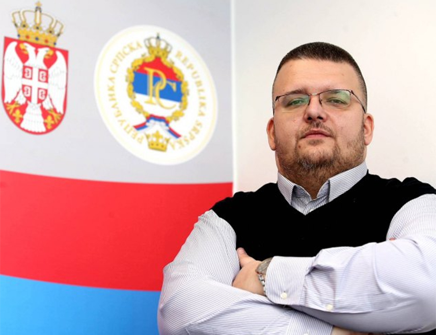 БЕОГРАД, 24. ФЕБРУАРА /СРНА/ - Република Српска је опстала и јачала под вођством њеног предсједника Милорада Додика и зато га нападају и сматрају кривим, а одбраном институција српски народ брани Републику и оне који су за њу дали животе, оцијенио је стручњак за политички маркетинг Александар Зобеница у ауторском тексту за Срну.