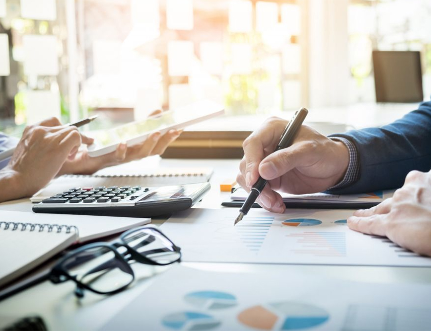 ПАЛЕ, 26. ФЕБРУАРА /СРНА/ - Завод за запошљавање Републике Српске је истраживањем тржишта рада анкетирао 1.042 послодавца, а према анализи процјене обима пословања у прошлој години, већина послодаваца 49,4 одсто забиљежилa је раст у пословању.