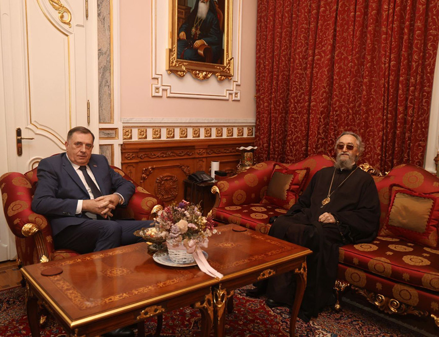 БАЊАЛУКА, 26. ФЕБРУАРА /СРНА/ - Предсједник Републике Српске Милорад Додик и Његово високопреосвештенство митрополит бањалучки Јефрем сагласили су се данас да мир нема цијену, али да је истина најјача.