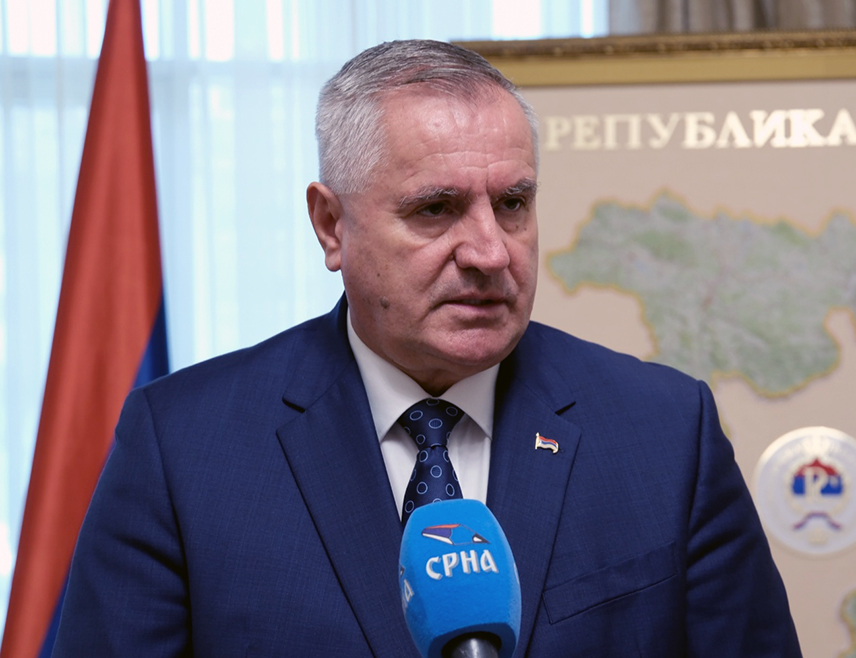 БАЊАЛУКА, 26. ФЕБРУАРА /СРНА/ - Предсједник Владе Републике Српске Радован Вишковић истакао је да је Суд БиХ срамном осуђујућом пресудом предсједнику Републике Српске Милораду Додику погазио све правне норме и принципе, срушио Устав БиХ и БиХ као државу.