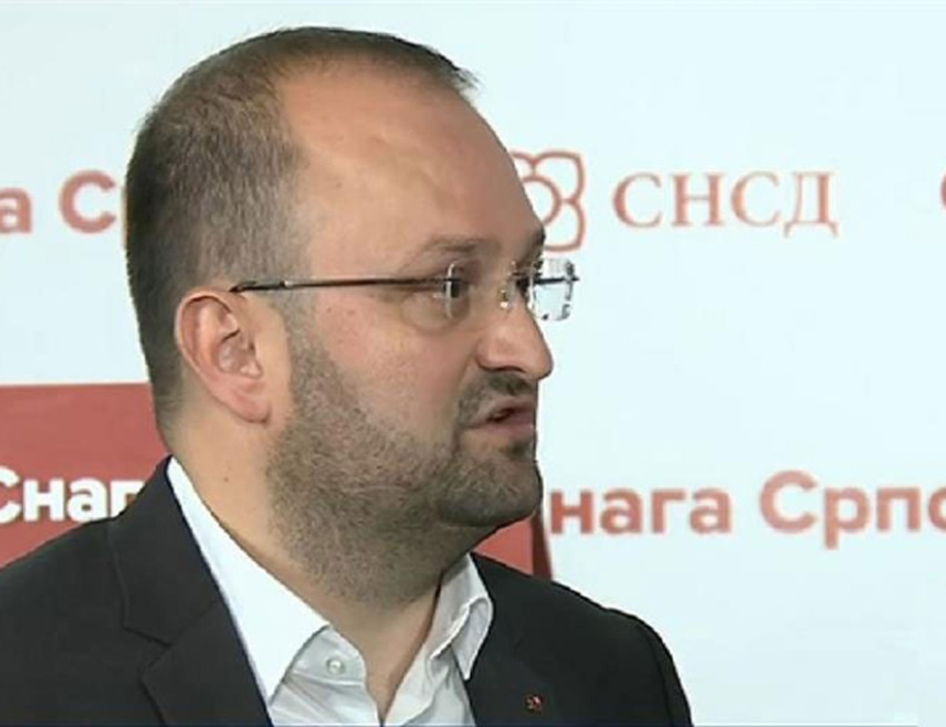 БАЊАЛУКА, 27. ФЕБРУАРА /СРНА/ - Милорад Додик и Калин Ђорђеску нису случајности, дио су исте приче – приче о отпору народа против политичког инжењеринга који за циљ има елиминацију свих који не пристају на диктат глобалних елита, истакао је шеф Кабинета предсједника Републике Српске Данијел Драгичевић.