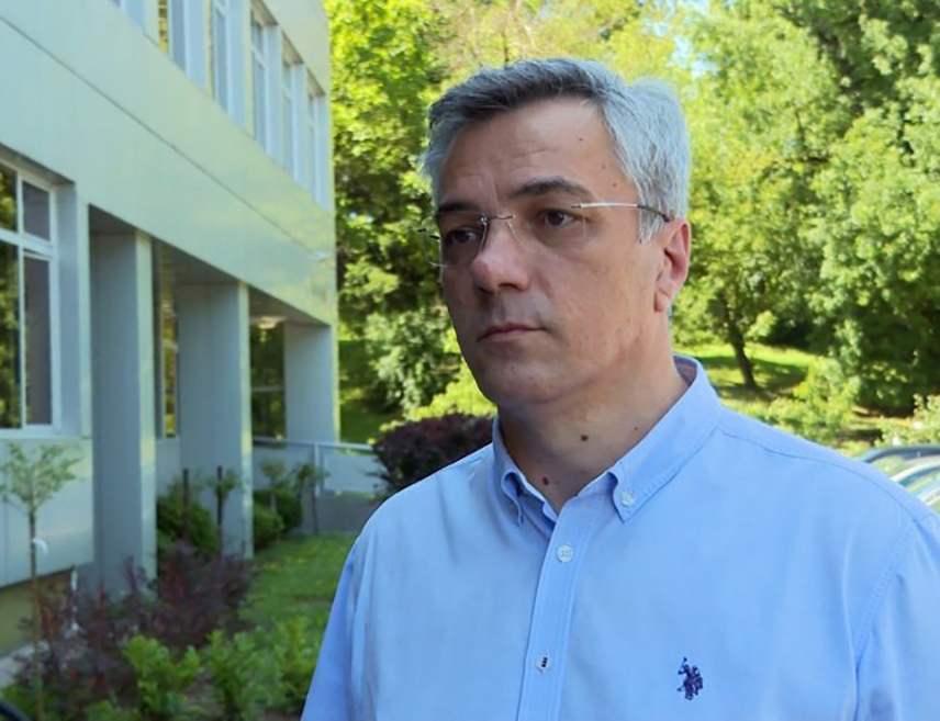 ИСТОЧНО САРАЈЕВО, 27. ФЕБРУАРА /СРНА/ - Правник Огњен Тадић поручио је данас да је Кристијан Шмит својим дјеловањем додатно дискредитовао, од почетка споран статус Савјета за спровођење мира /ПИК/ у БиХ.