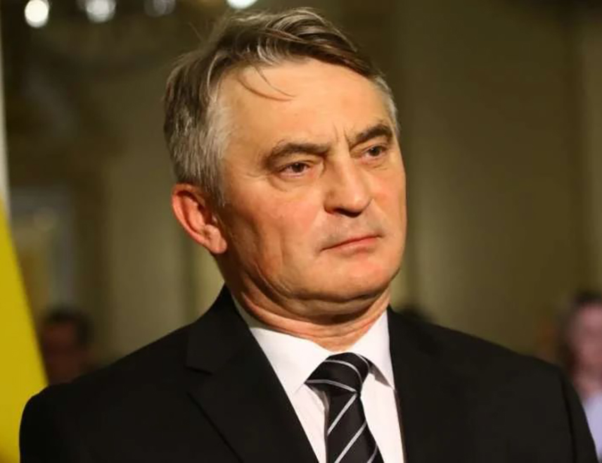 САРАЈЕВО, 28. ФЕБРУАРА /СРНА/ - Члан Предсједништва БиХ Жељко Комшић рекао је да се јасно и гласно мора рећи да међународна заједница и њена улога у БиХ више не постоји.
