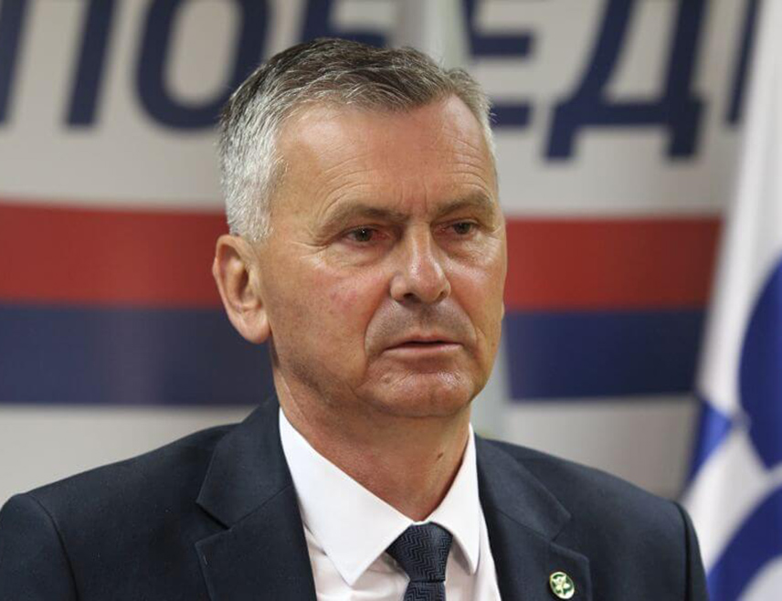 БЕОГРАД, 1. МАРТА /СРНА/ - Предсједник странке Здрава Србија Милан Стаматовић сматра да је првостепена пресуда Суда БиХ предсједнику Републике Српске Милораду Додику у неуставном процесу сраман чин политичког насиља, покренут од наводног високог представника, уз подршку појединих страних амбасада, с циљем Додиковог уклањања из политичког живота.